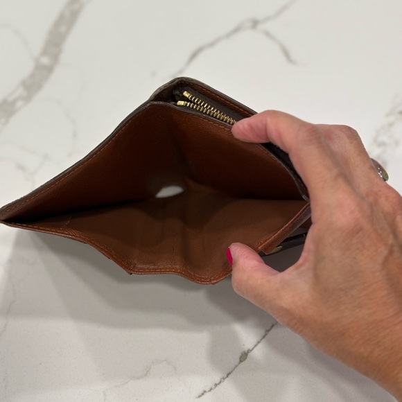 Louis Vuitton Monogram Bifold Zipper Wallet - Picture 8 of 12